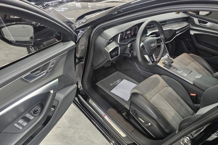 Used Audi A6L 2023 40 TFSI Luxury Dynamic Model Driver Seat