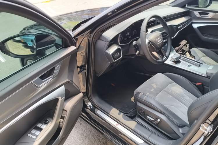 Used Audi A6L 2023 Revised 45 TFSI Prestige Dynamic Edition Driver Seat
