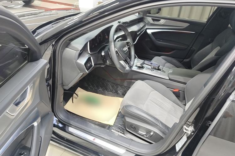 Used Audi A6L 2023 Revised 40 TFSI Luxury Dynamic Edition Driver Seat
