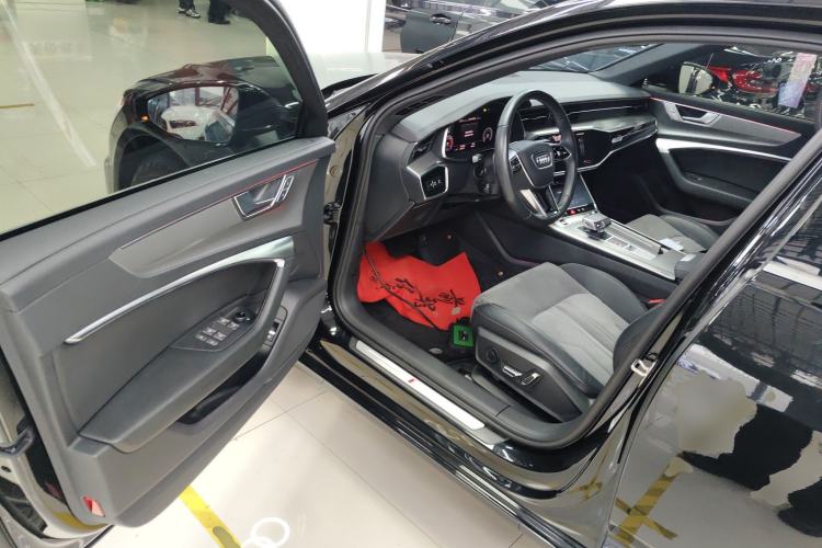 Used Audi A6L 2023 Revised 40 TFSI Luxury Dynamic Edition Driver Seat