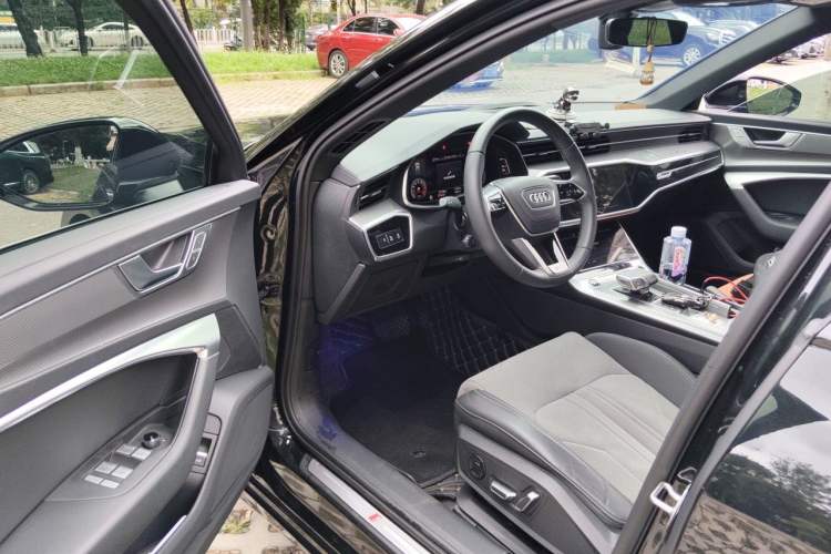 Used Audi A6L 2023 Revised 40 TFSI Luxury Dynamic Edition Driver Seat