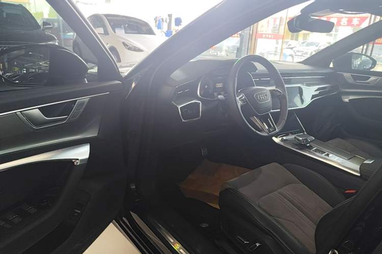 Used Audi A6L 2023 Revised 40 TFSI Luxury Dynamic Edition Driver Seat