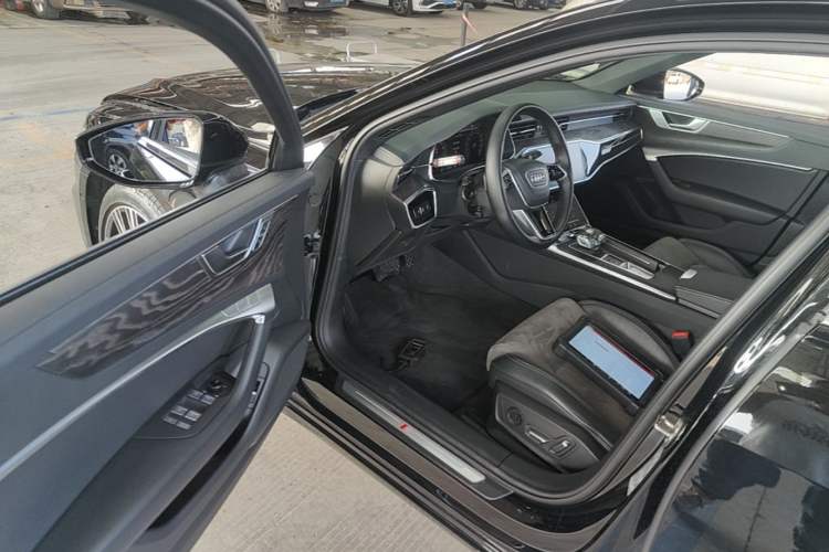 Used Audi A6L 2023 Revised Edition 45 TFSI quattro Prestige Dynamic Version Driver Seat