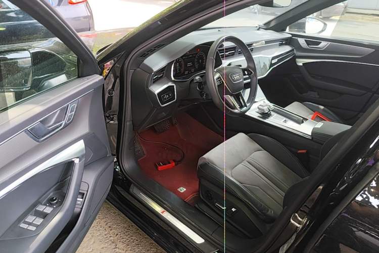 Used Audi A6L 2023 Revised 40 TFSI Luxury Dynamic Edition Driver Seat
