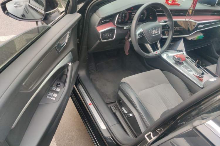 Used Audi A6L 2023 Revised 40 TFSI Luxury Dynamic Edition Driver Seat
