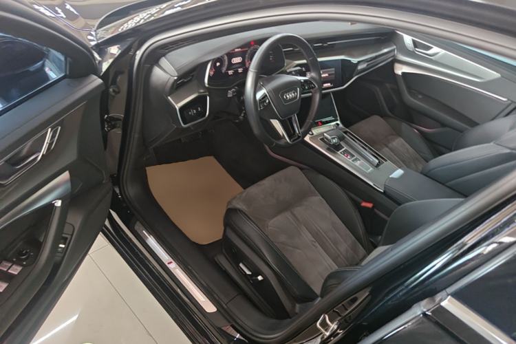 Used Audi A6L 2023 Revised 40 TFSI Luxury Dynamic Edition Driver Seat
