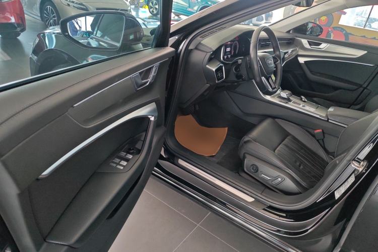 Used Audi A6L 2023 Revised 40 TFSI Luxury Prestige Edition Driver Seat