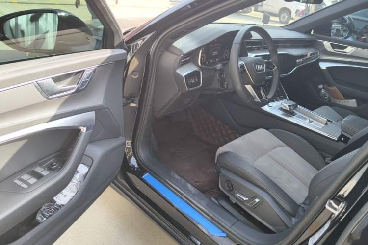 Used Audi A6L 2023 Revised 40 TFSI Luxury Dynamic Edition Driver Seat