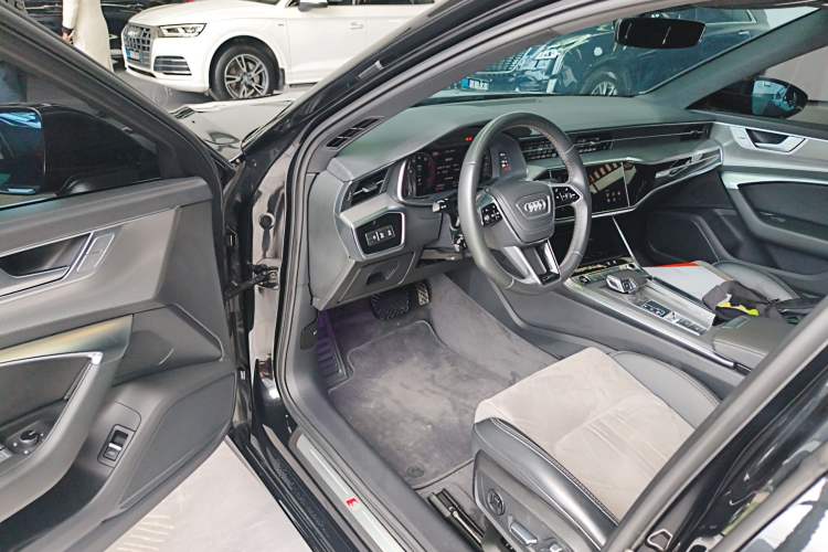 Used Audi A6L 2023 Revised 40 TFSI Luxury Dynamic Edition Driver Seat