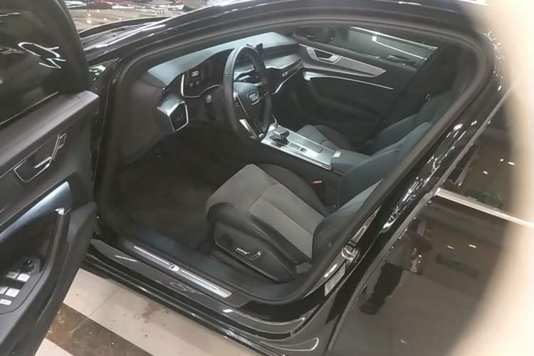 Used Audi A6L 2023 Revised 45 TFSI Prestige Dynamic Edition Driver Seat