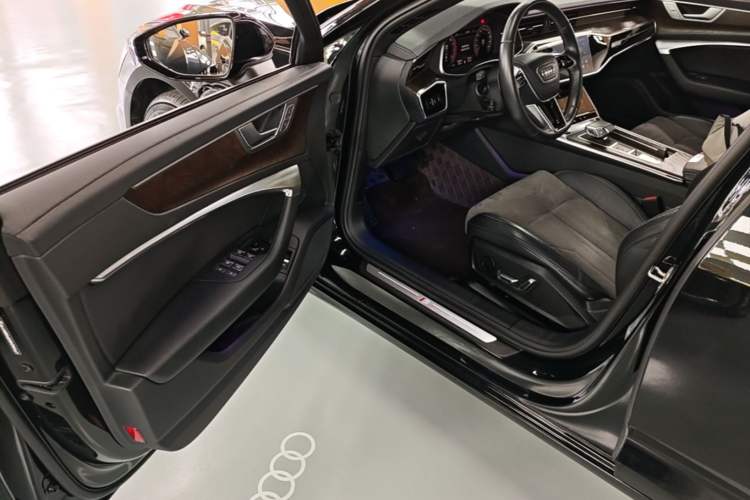 Used Audi A6L 2023 Revised 40 TFSI Luxury Dynamic Edition Driver Seat