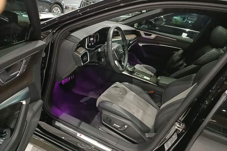 Used Audi A6L 2023 Revised 45 TFSI Prestige Dynamic Edition Driver Seat