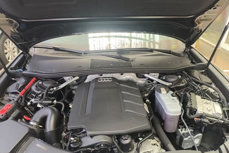 Used Audi A6L 2023 40 TFSI Luxury Dynamic Model Engine Bay