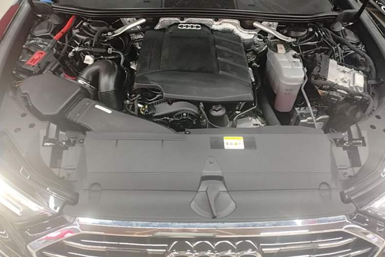 Used Audi A6L 2023 40 TFSI Luxury Dynamic Model Engine Bay