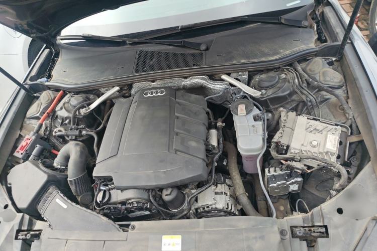 Used Audi A6L 2023 40 TFSI Luxury Dynamic Model Engine Bay