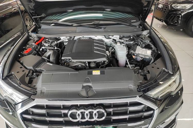Used Audi A6L 2023 40 TFSI Luxury Dynamic Model Engine Bay