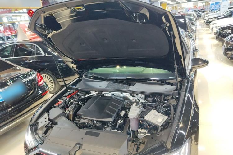 Used Audi A6L 2023 40 TFSI Luxury Dynamic Model Engine Bay