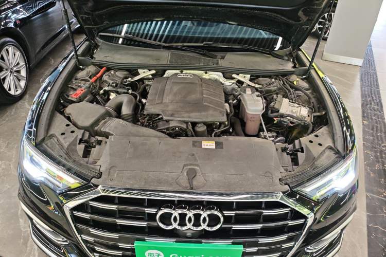 Used Audi A6L 2023 40 TFSI Luxury Dynamic Model Engine Bay
