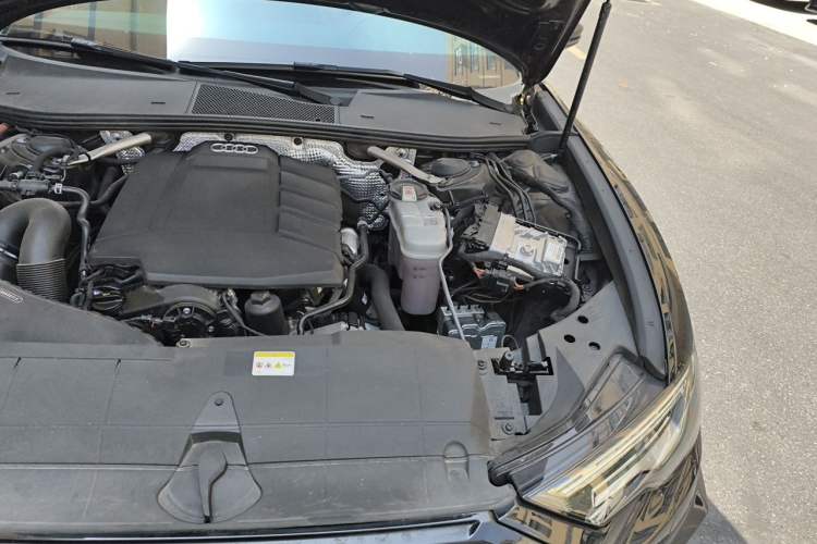 Used Audi A6L 2023 45 TFSI Prestige Dynamic Edition Engine Bay Left
