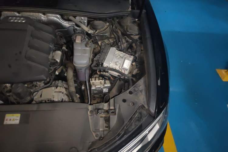 Used Audi A6L 2023 45 TFSI Prestige Dynamic Edition Engine Bay Left