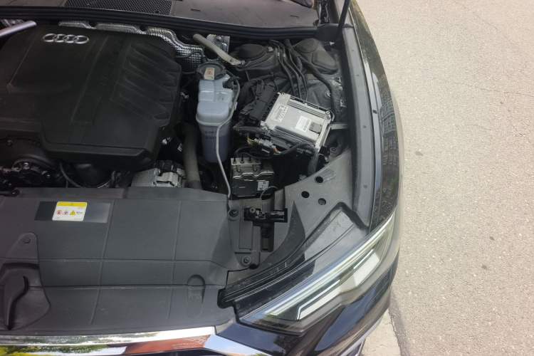 Used Audi A6L 2023 Revised 40 TFSI Luxury Dynamic Edition Engine Bay Left