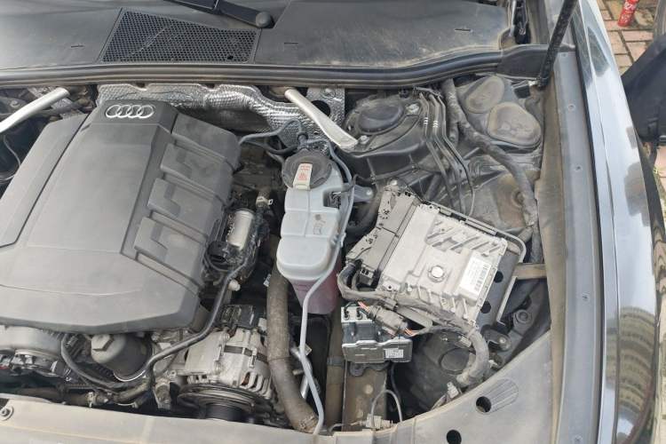 Used Audi A6L 2023 40 TFSI Luxury Dynamic Model Engine Bay Left