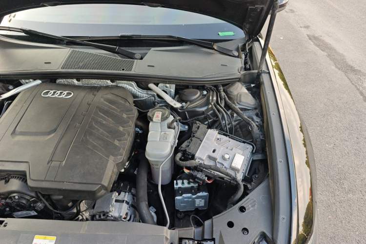 Used Audi A6L 2023 Revised 45 TFSI Prestige Dynamic Edition Engine Bay Left