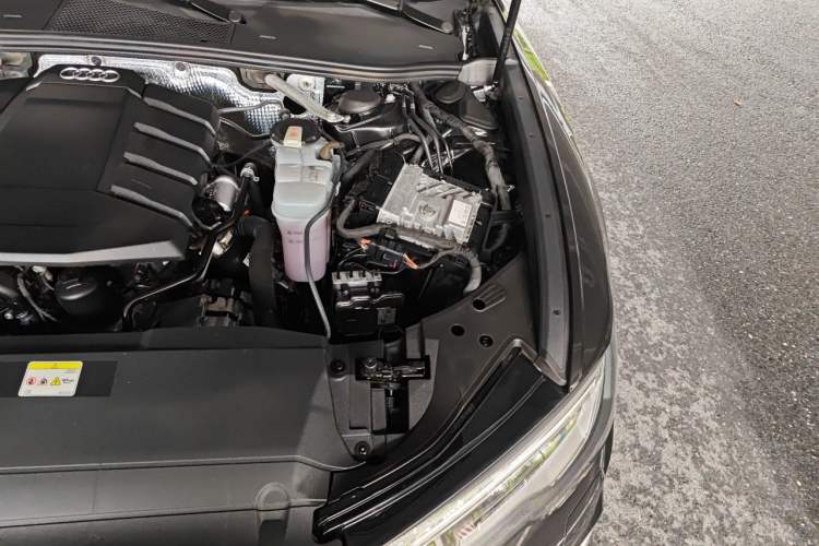 Used Audi A6L 2023 45 TFSI Prestige Dynamic Edition Engine Bay Left