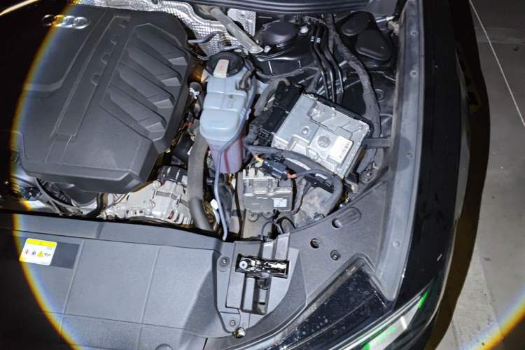 Used Audi A6L 2023 Revised 45 TFSI Prestige Dynamic Edition Engine Bay Left