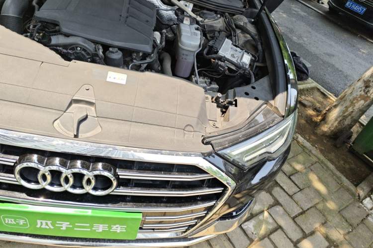 Used Audi A6L 2023 40 TFSI Luxury Prestige Edition Engine Bay Left
