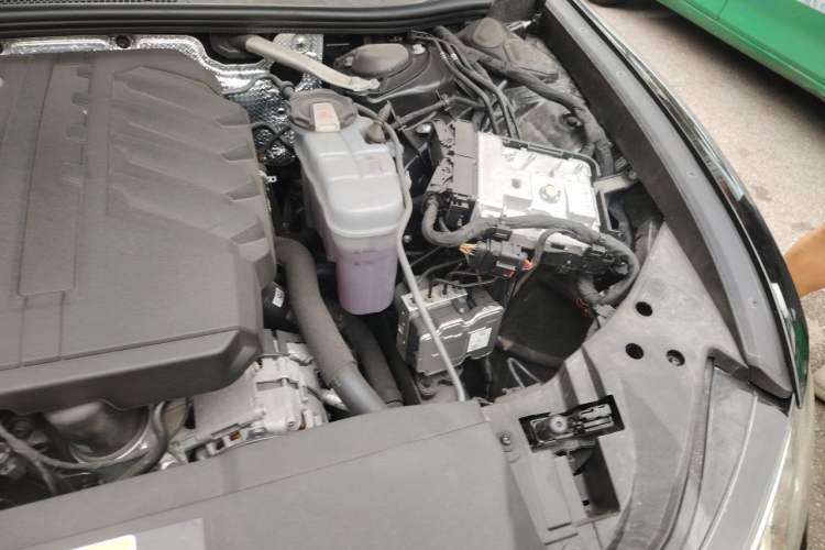 Used Audi A6L 2023 Revised 45 TFSI Prestige Dynamic Edition Engine Bay Left