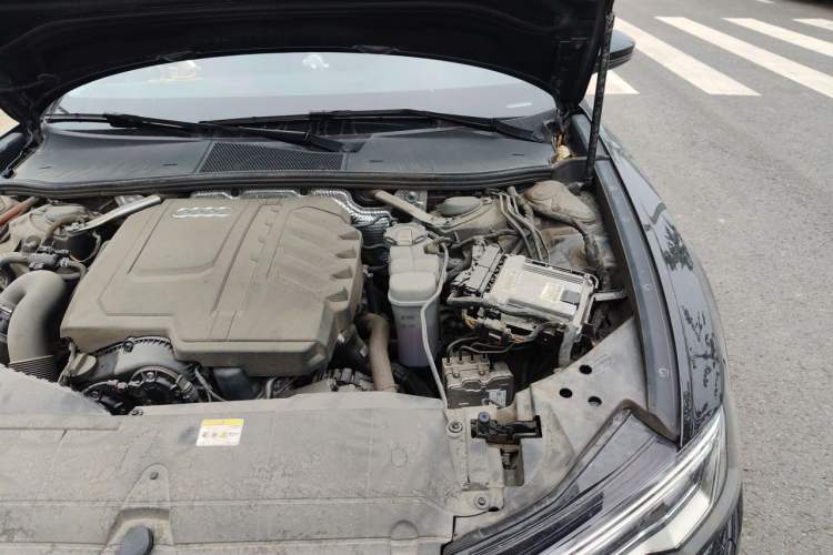 Used Audi A6L 2023 Revised 40 TFSI Luxury Dynamic Edition Engine Bay Left