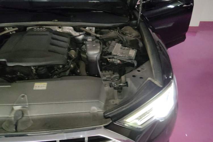 Used Audi A6L 2023 45 TFSI Prestige Elegant Edition Engine Bay Left
