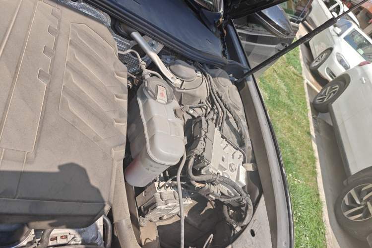 Used Audi A6L 2023 45 TFSI Prestige Dynamic Edition Engine Bay Left