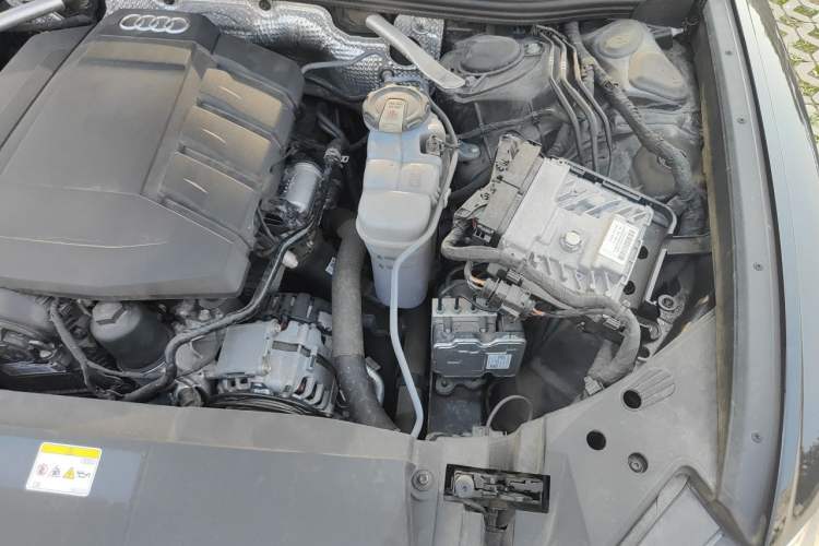 Used Audi A6L 2023 45 TFSI Prestige Dynamic Edition Engine Bay Left
