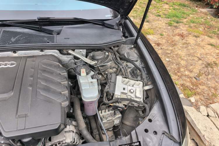 Used Audi A6L 2023 45 TFSI Prestige Dynamic Edition Engine Bay Left