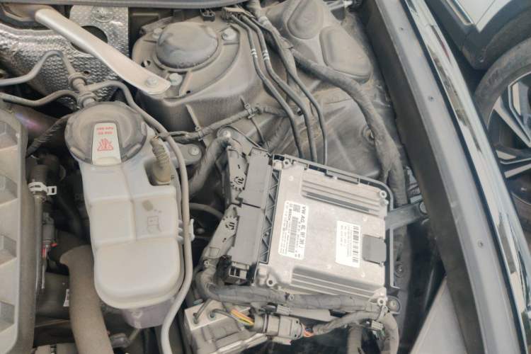 Used Audi A6L 2023 Revised 40 TFSI Luxury Dynamic Edition Engine Bay Left