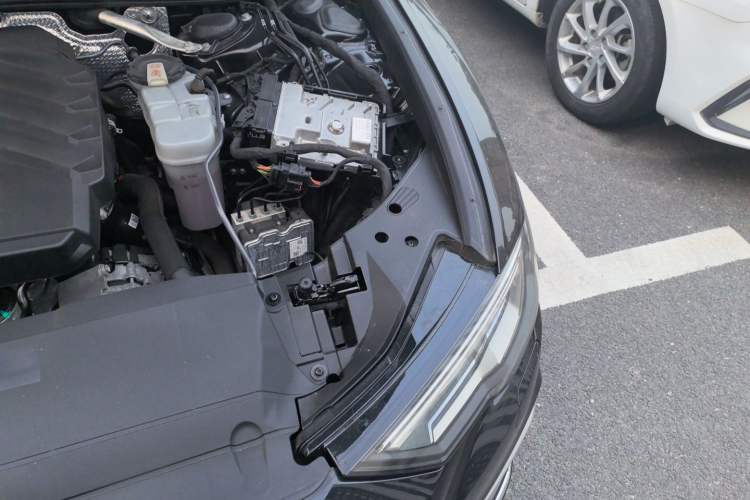 Used Audi A6L 2023 Revised 45 TFSI Prestige Dynamic Edition Engine Bay Left