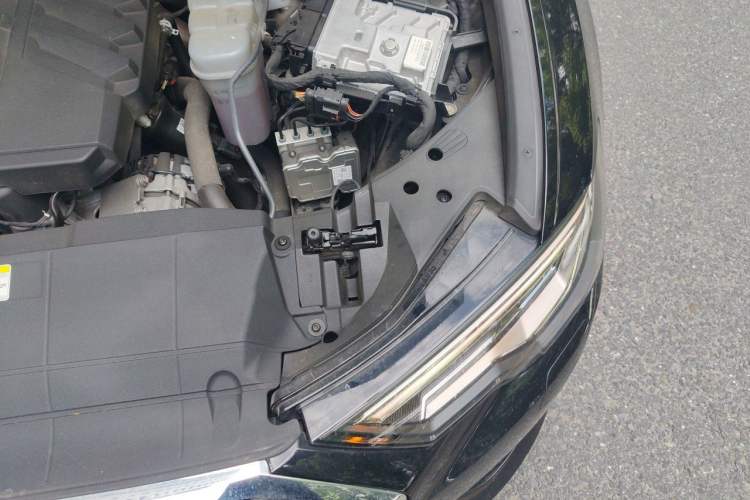 Used Audi A6L 2023 Revised 45 TFSI quattro Prestige Elegant Edition Engine Bay Left