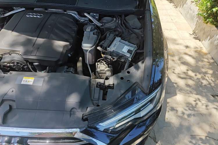 Used Audi A6L 2023 Revised 40 TFSI Luxury Prestige Edition Engine Bay Left