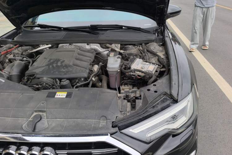 Used Audi A6L 2023 40 TFSI Luxury Dynamic Model Engine Bay Left