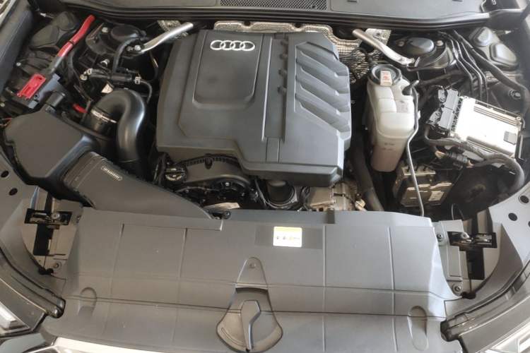 Used Audi A6L 2023 40 TFSI Luxury Dynamic Model Engine Bay