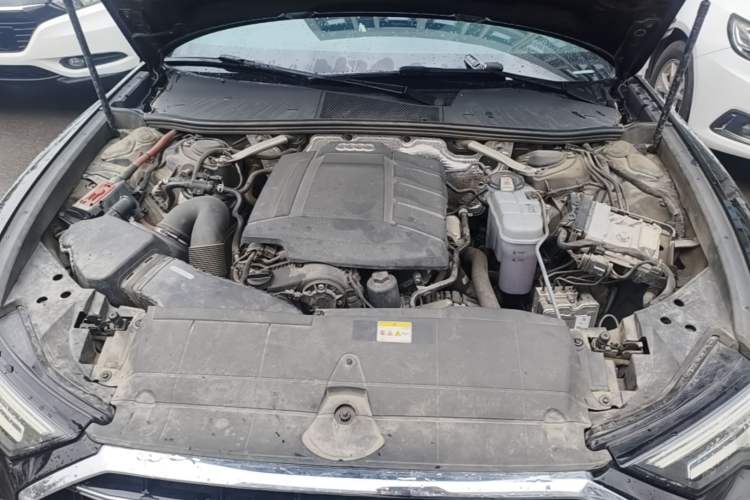 Used Audi A6L 2023 40 TFSI Luxury Dynamic Model Engine Bay