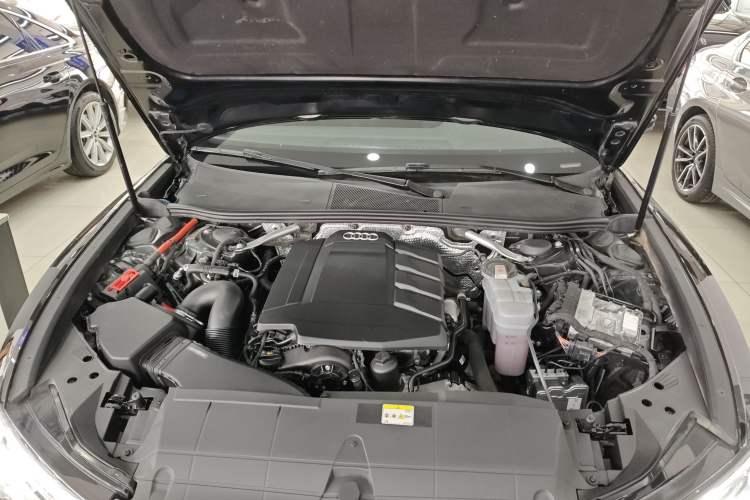 Used Audi A6L 2023 40 TFSI Luxury Dynamic Model Engine Bay