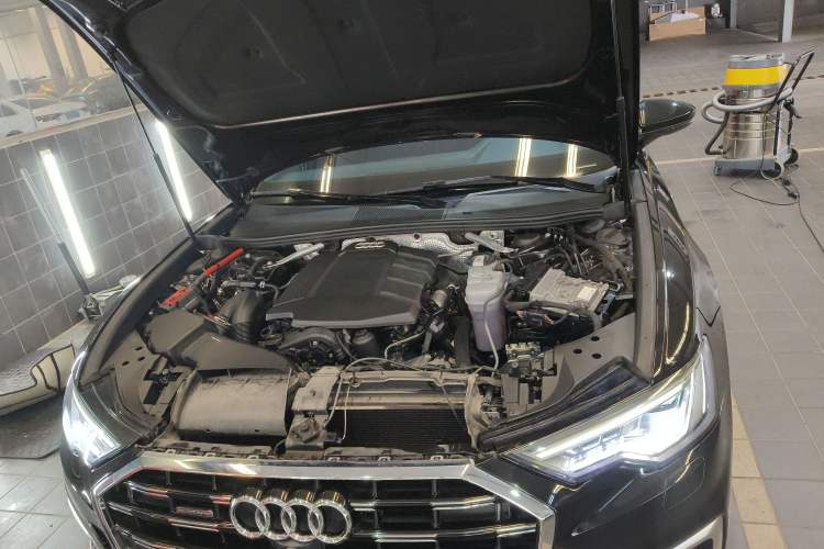 Used Audi A6L 2023 45 TFSI quattro Prestige Dynamic Edition Engine Bay
