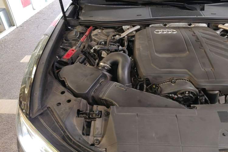 Used Audi A6L 2023 Revised 40 TFSI Luxury Dynamic Edition Engine Bay Right