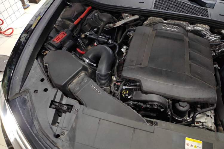 Used Audi A6L 2023 40 TFSI Luxury Prestige Edition Engine Bay Right