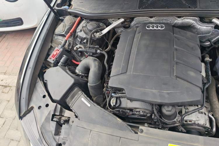 Used Audi A6L 2023 40 TFSI Luxury Dynamic Model Engine Bay Right