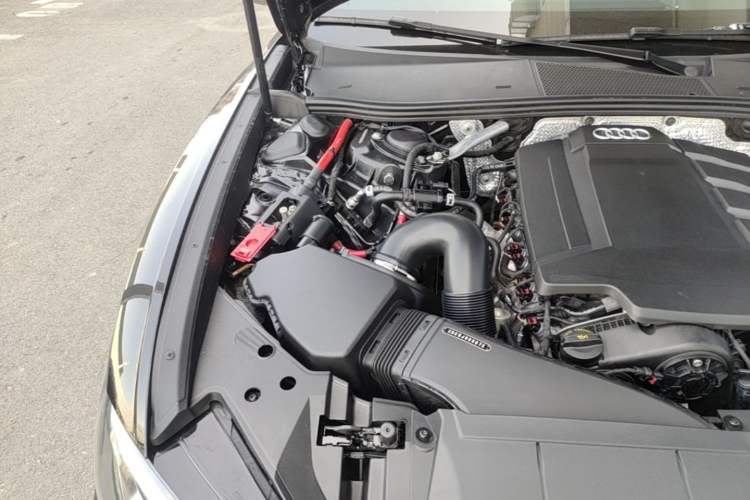 Used Audi A6L 2023 40 TFSI Luxury Dynamic Model Engine Bay Right