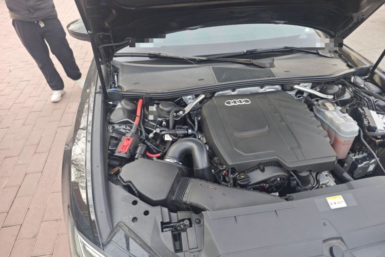 Used Audi A6L 2023 Revised Edition 45 TFSI quattro Prestige Dynamic Version Engine Bay Right